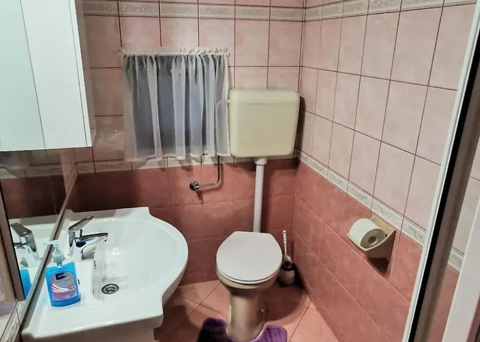 Gemuetliche Fuer 3 Personen By Interhome Apartmán *